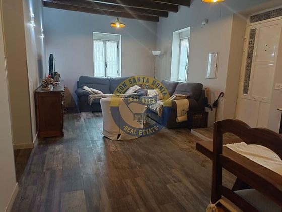 Foto 2 de Casa adosada en venta en Onzonilla de 4 habitaciones con garaje y calefacción