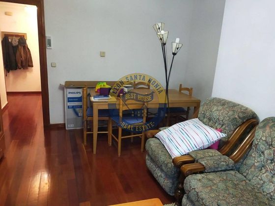 Foto 1 de Pis en lloguer a La Chantría - La Lastra de 3 habitacions amb terrassa i mobles