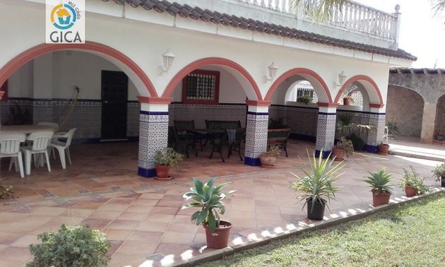 Foto 2 de Casa rural en venda a Centro - Jerez de la Frontera de 3 habitacions amb terrassa i piscina