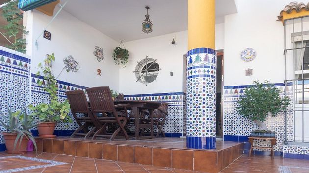 Foto 1 de Casa adosada en venta en Este-Delicias de 4 habitaciones con terraza y jardín