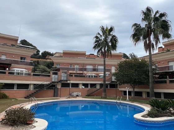 Foto 1 de Chalet en venta en calle De Salvador Dalí de 6 habitaciones con terraza y piscina