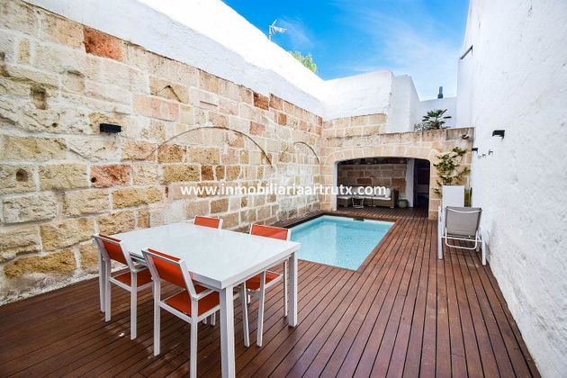 Foto 1 de Casa en venda a Ciutadella de 4 habitacions amb terrassa i piscina