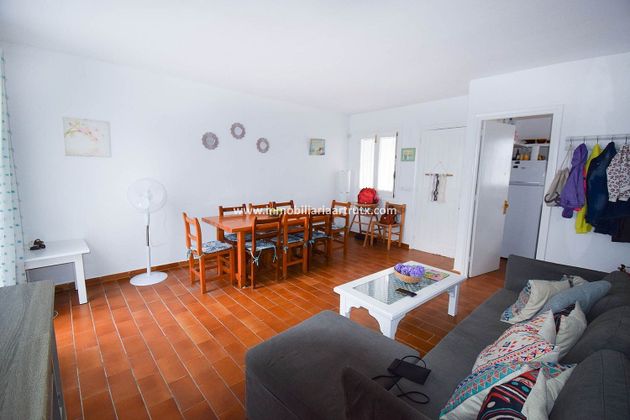 Foto 1 de Dúplex en venda a Cala En Blanes de 4 habitacions amb terrassa i balcó