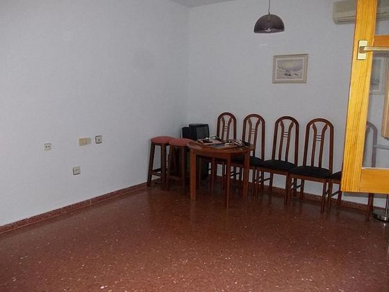Foto 2 de Venta de piso en Ctra. Circunvalación - La Magdalena de 2 habitaciones con ascensor