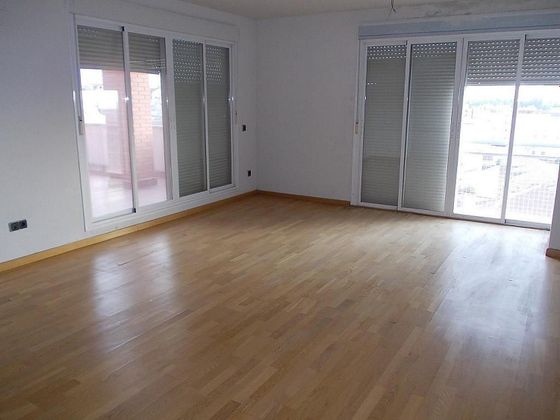 Foto 1 de Àtic en venda a Linares de 3 habitacions amb terrassa i aire acondicionat
