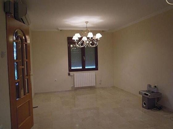 Foto 2 de Casa en venta en Guardia de Jaén (La) de 4 habitaciones con garaje y aire acondicionado