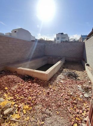 Foto 1 de Venta de chalet en calle Jódar de 3 habitaciones con piscina y garaje