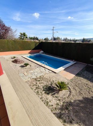 Foto 1 de Venta de chalet en Baeza de 5 habitaciones con terraza y piscina