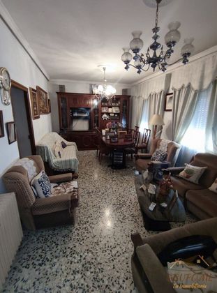 Foto 1 de Casa adossada en venda a Villanueva del Arzobispo de 4 habitacions amb terrassa i garatge