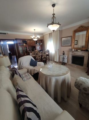 Foto 2 de Xalet en venda a Linares de 4 habitacions amb terrassa i balcó
