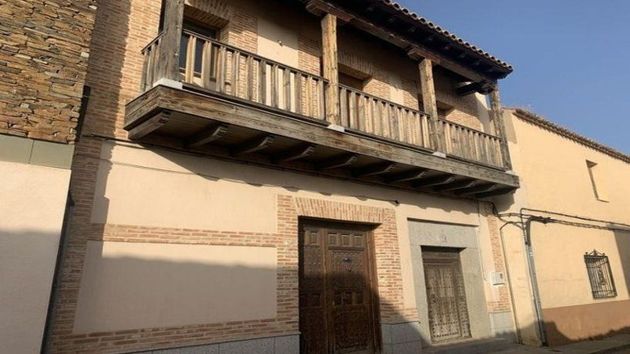 Foto 1 de Casa adossada en venda a Sonseca de 4 habitacions amb terrassa