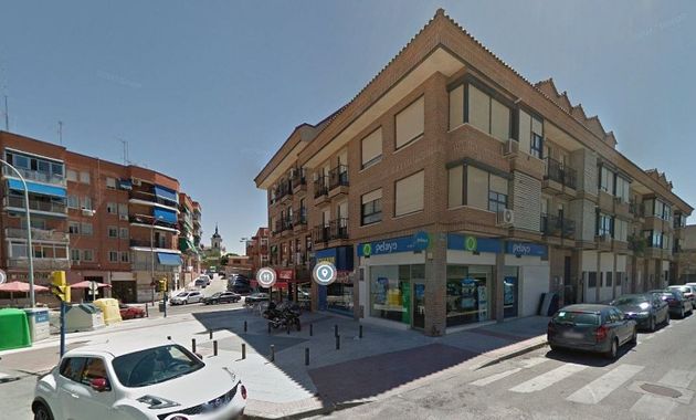 Foto 2 de Pis en venda a calle De la Charca de 3 habitacions amb terrassa i calefacció