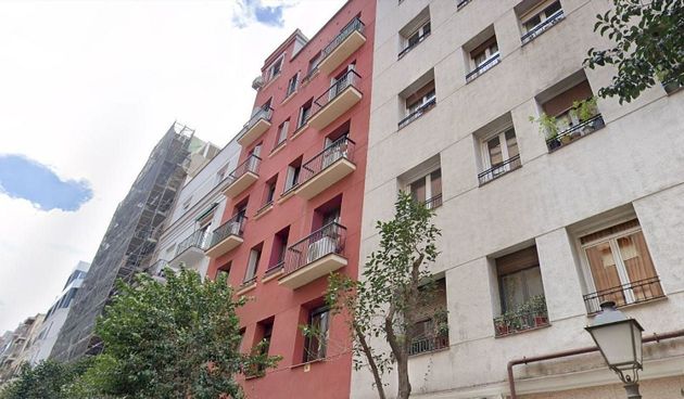 Foto 2 de Venta de piso en calle Del Duque de Sesto de 2 habitaciones con garaje