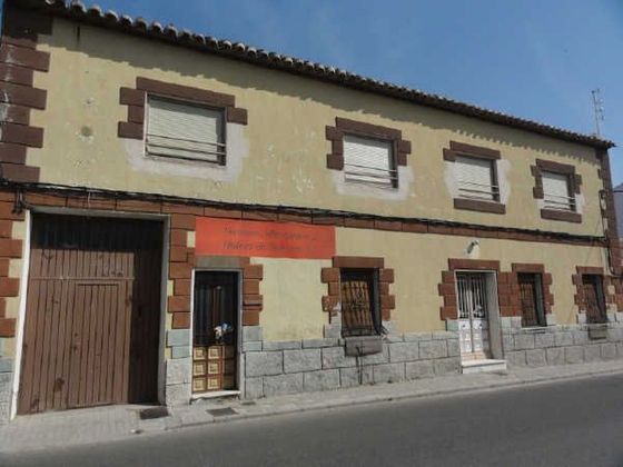 Foto 1 de Nau en venda a calle Santiago Ramón y Cajal de 4608 m²