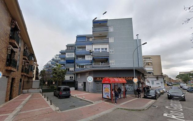 Foto 1 de Pis en venda a calle Río Duero de 3 habitacions i 82 m²