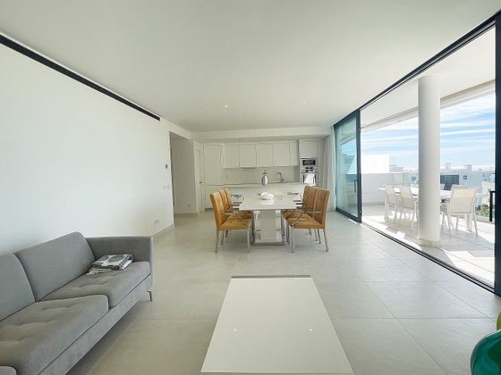 Foto 2 de Pis en venda a El Higuerón de 3 habitacions amb terrassa i piscina