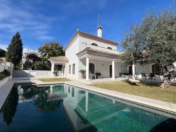 Foto 1 de Xalet en venda a Zona Puerto Deportivo de 4 habitacions amb terrassa i piscina
