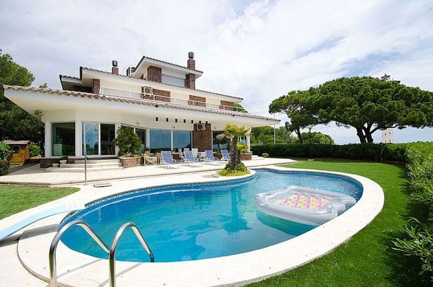 Foto 1 de Xalet en venda a Els Munts de 5 habitacions amb terrassa i piscina