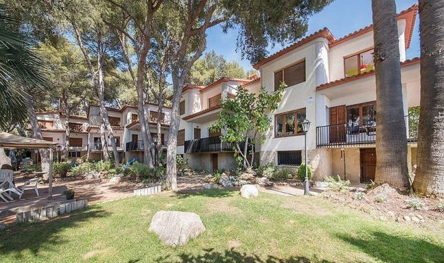 Foto 2 de Casa adossada en venda a Costa Daurada - Sant Gaietà de 5 habitacions amb terrassa i garatge