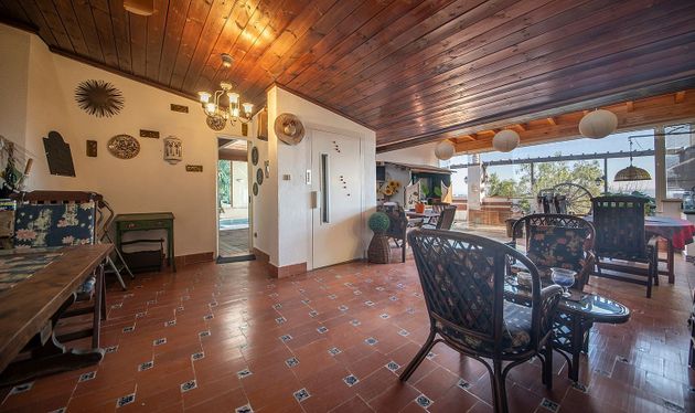 Foto 1 de Casa en venda a Castellví de la Marca de 9 habitacions amb terrassa i piscina