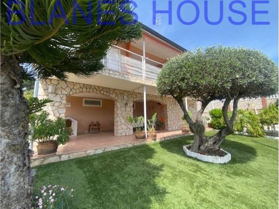 Foto 2 de Casa en venda a Mas Mora - Sant Daniel de 3 habitacions amb terrassa i piscina