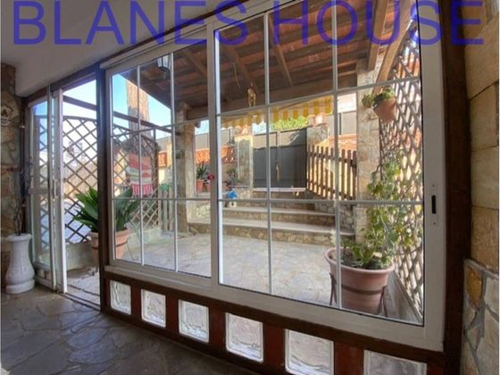 Foto 2 de Casa en venta en Mas Mora - Sant Daniel de 5 habitaciones con terraza y garaje
