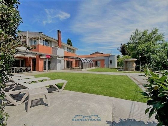 Foto 1 de Casa en venda a Cassà de la Selva de 5 habitacions amb terrassa i piscina
