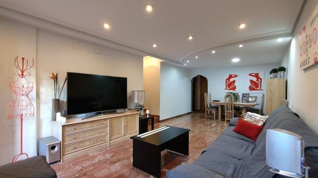Foto 1 de Casa en venda a Carrús Est - Camí dels Magros de 4 habitacions amb piscina i garatge