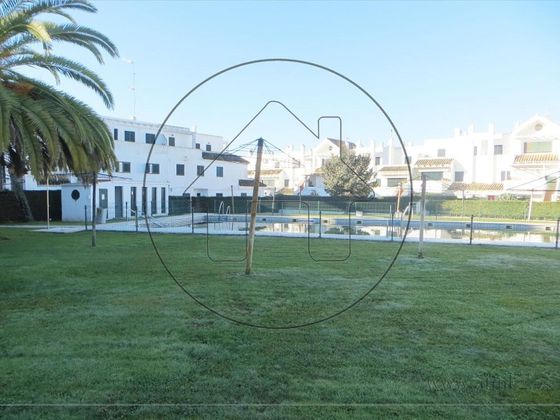 Foto 2 de Casa en venda a Punta Umbría de 3 habitacions amb piscina i jardí
