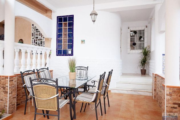 Foto 1 de Casa en venda a Dehesa de Campoamor - La Regia - Aguamarina de 4 habitacions amb terrassa i piscina