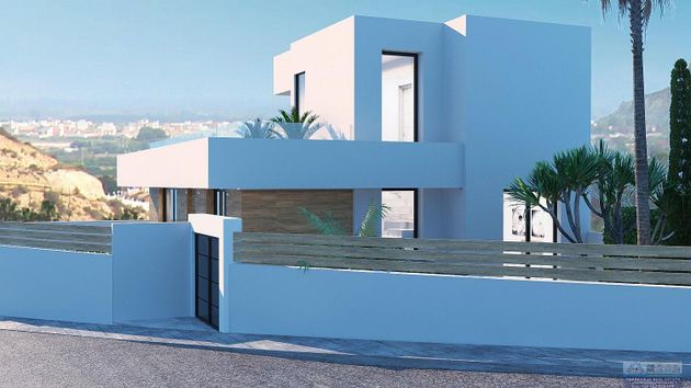 Foto 2 de Casa en venda a Ciudad Quesada de 3 habitacions amb piscina i garatge