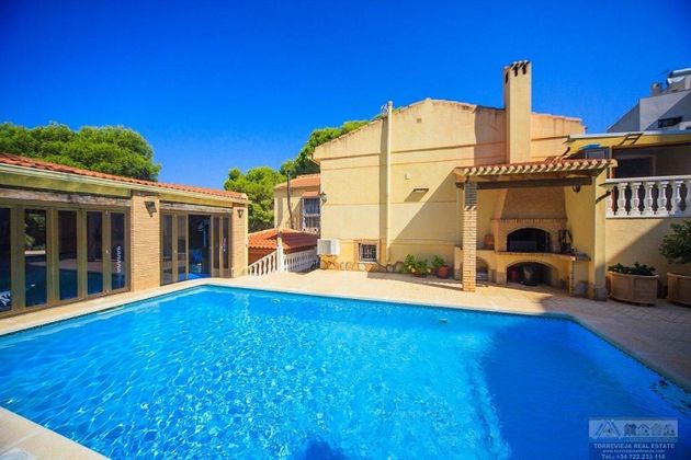 Foto 2 de Xalet en venda a Los Balcones - Los Altos del Edén de 4 habitacions amb terrassa i piscina