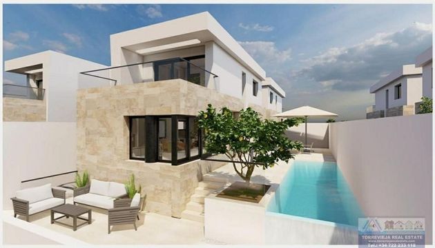 Foto 1 de Casa adossada en venda a Benferri de 3 habitacions amb terrassa i piscina