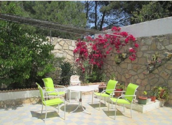 Foto 2 de Chalet en venta en Nucia (la) de 3 habitaciones con terraza y aire acondicionado