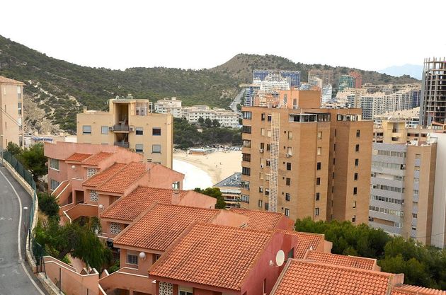 Foto 1 de Dúplex en venda a Playa de Poniente de 4 habitacions amb terrassa i piscina