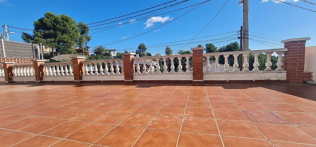 Foto 2 de Venta de casa en Castellnou - Can Mir - Sant Muç de 3 habitaciones con terraza y garaje