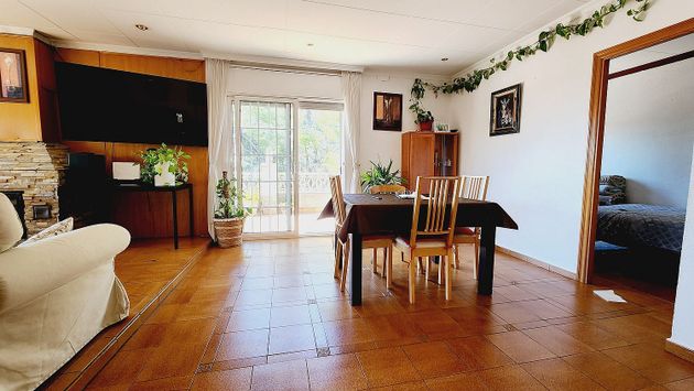 Foto 2 de Xalet en venda a Castellnou - Can Mir - Sant Muç de 3 habitacions amb garatge i balcó