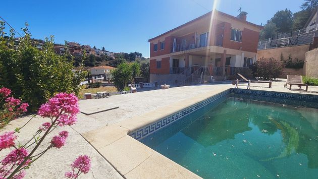 Foto 1 de Venta de chalet en Castellbisbal de 6 habitaciones con terraza y piscina