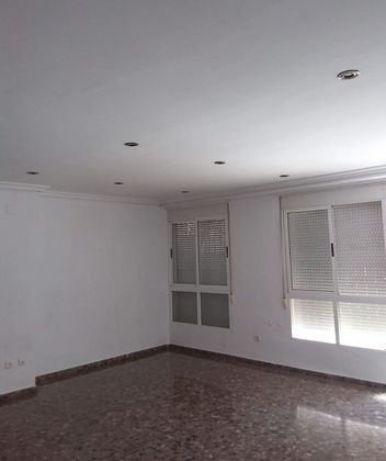 Foto 2 de Venta de piso en Parque de la Bombilla-Pla de Rascanya de 2 habitaciones con garaje