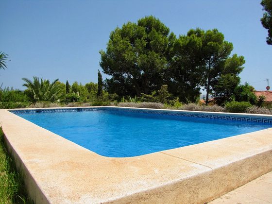 Foto 2 de Chalet en venta en Nucia (la) de 3 habitaciones con terraza y piscina