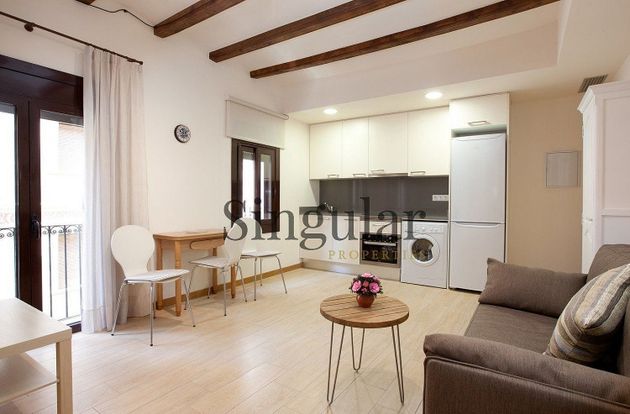 Foto 2 de Alquiler de piso en La Barceloneta de 1 habitación con terraza y ascensor