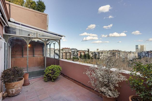 Foto 1 de Àtic en venda a Sant Gervasi - Galvany de 7 habitacions amb terrassa i aire acondicionat