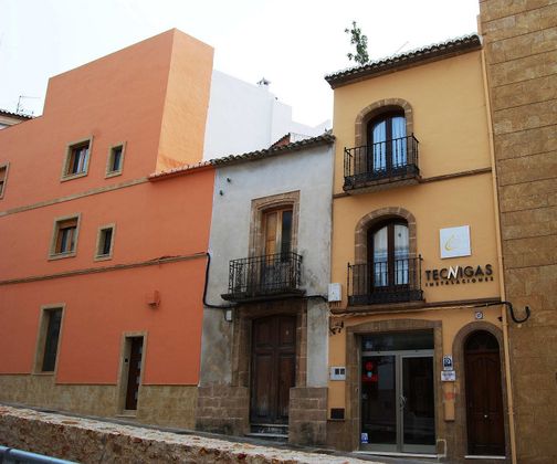 Foto 1 de Casa en venda a Casco Antiguo de 3 habitacions amb terrassa i aire acondicionat