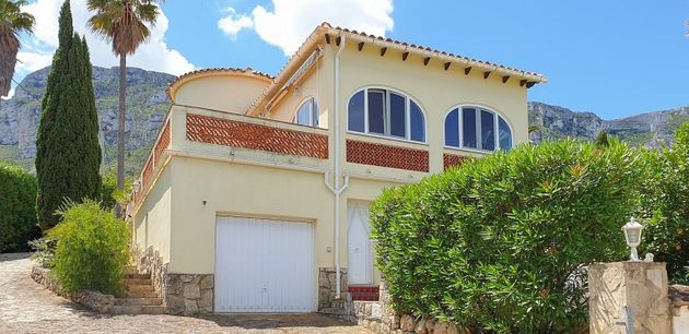 Foto 2 de Casa en venda a El Montgó de 3 habitacions amb terrassa i piscina