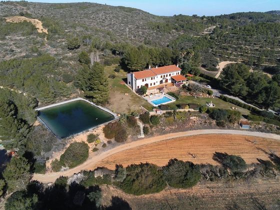 Foto 1 de Casa rural en venda a Albinyana de 10 habitacions amb terrassa i piscina