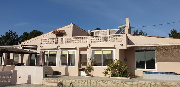 Foto 1 de Casa rural en venta en Perelló, el (Tar) de 4 habitaciones con terraza y piscina
