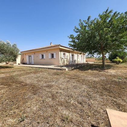 Foto 1 de Casa rural en venta en Perelló, el (Tar) de 3 habitaciones con terraza y jardín