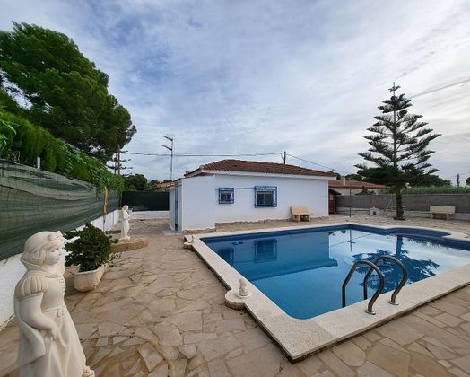 Foto 2 de Xalet en venda a Les Tres Cales de 5 habitacions amb terrassa i piscina