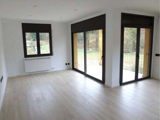 Foto 2 de Pis en venda a Espinelves de 3 habitacions amb terrassa i aire acondicionat