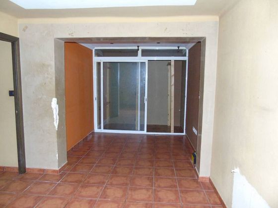 Foto 1 de Venta de piso en Centelles de 3 habitaciones y 74 m²